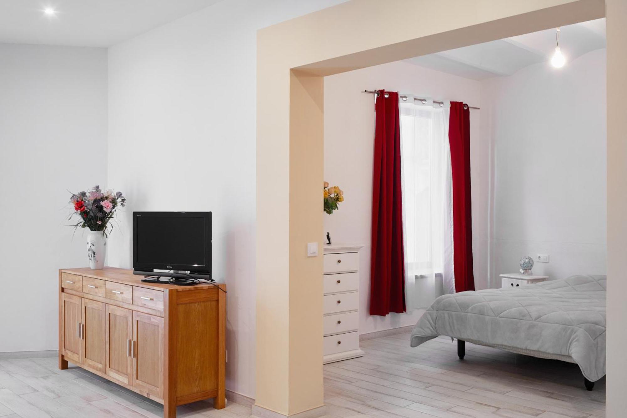 Loft Con Encanto En El Corazon Historico De Peralada Eksteriør billede